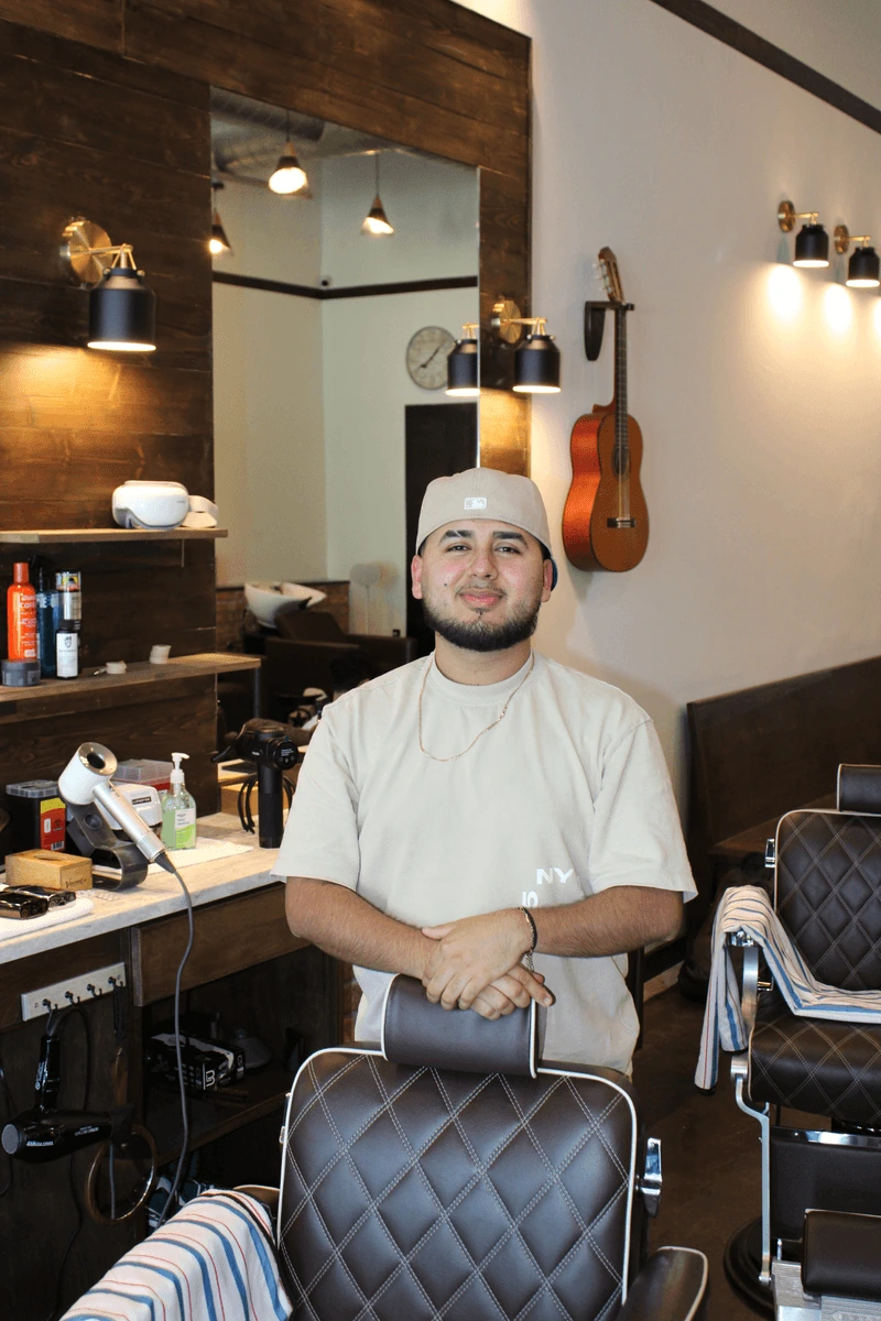 Antony S, Minty Barber